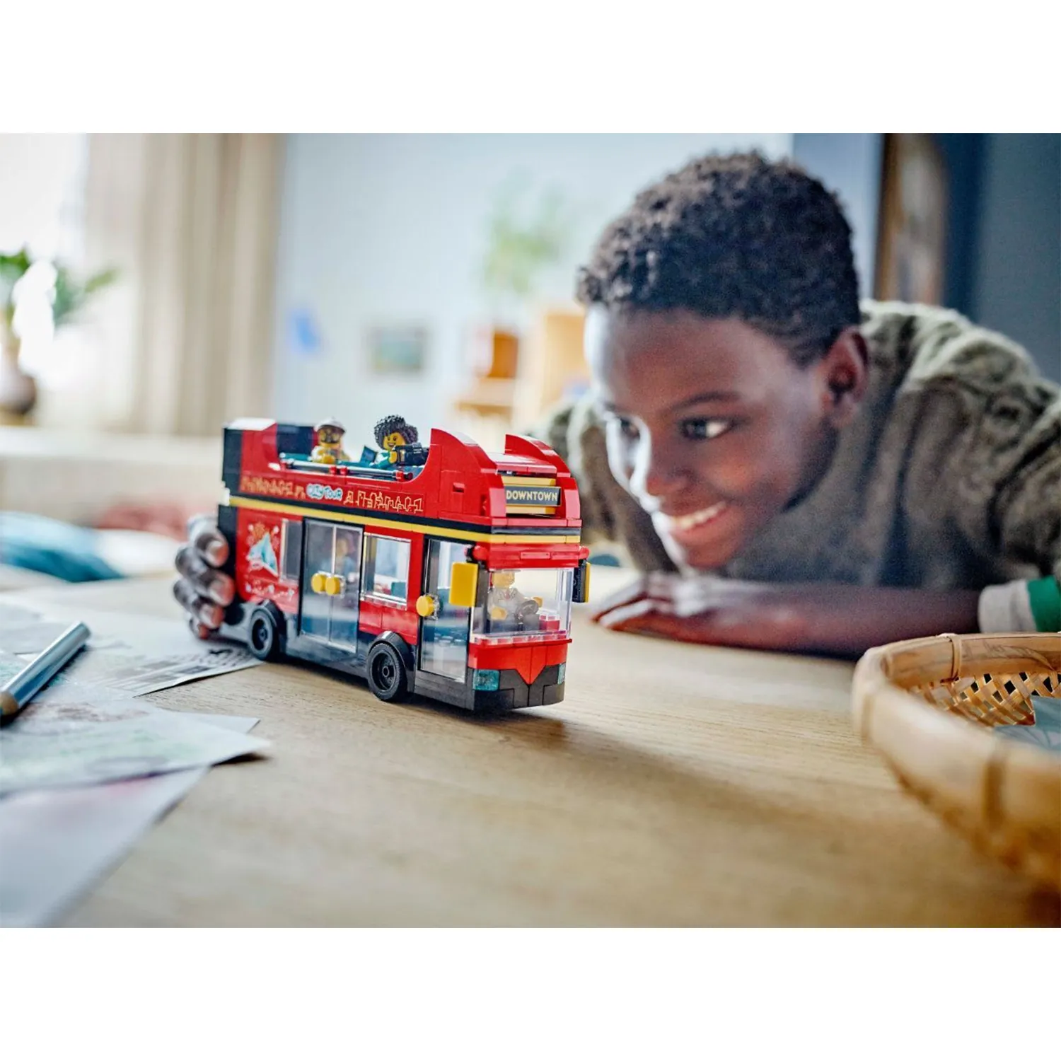 LEGO -  ليغو ستي حافلة سياحية من طابقين  باللون الأحمر     384 قطعة     7+ - الصورة 3