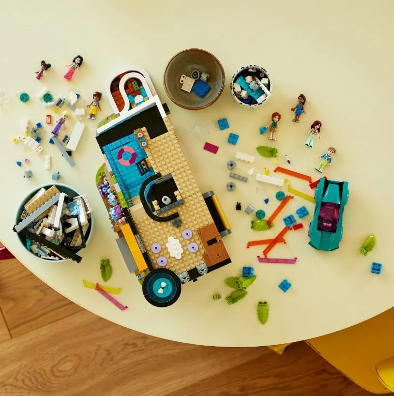 ⁦LEGO 42639 Andrea's Modern Mansion⁩ - الصورة ⁦2⁩